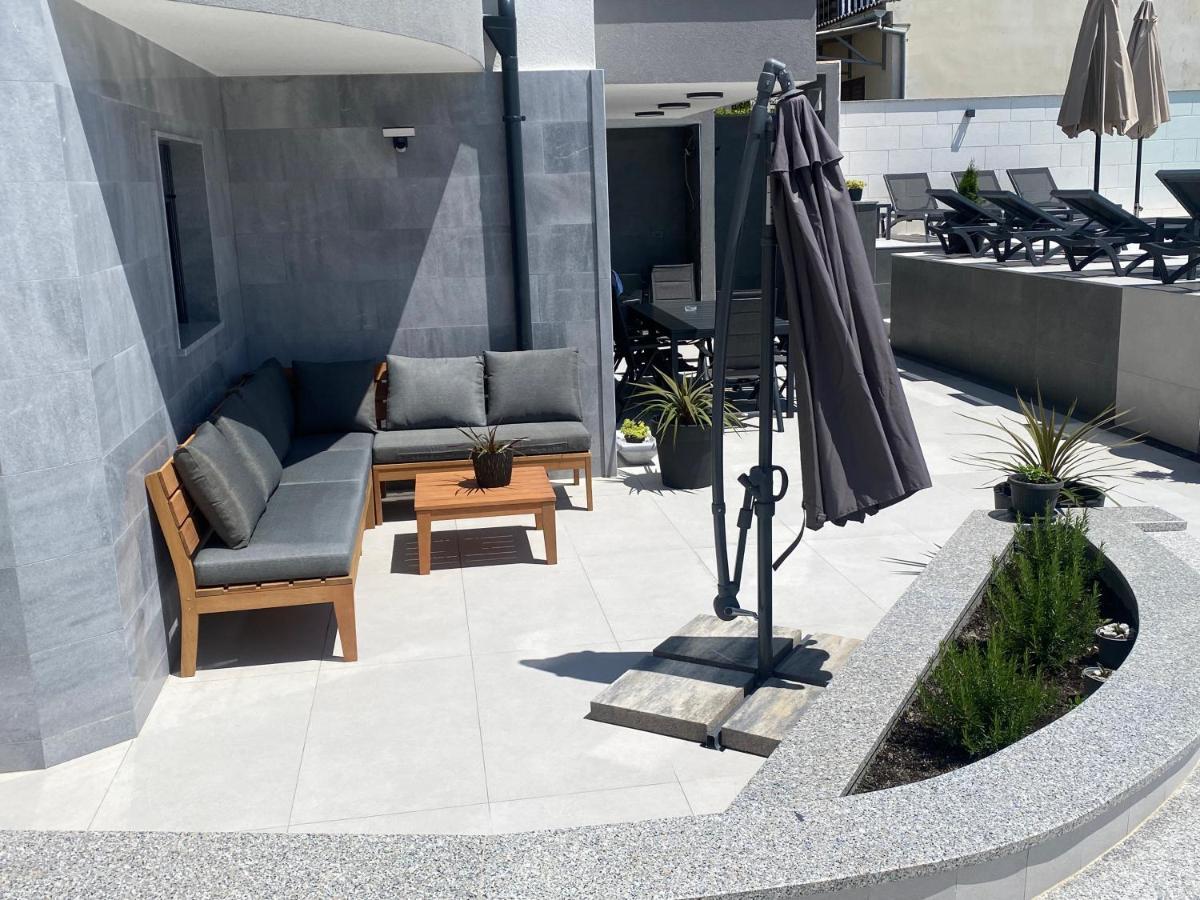 White Pearl Apartments - New Grebastica Exterior photo