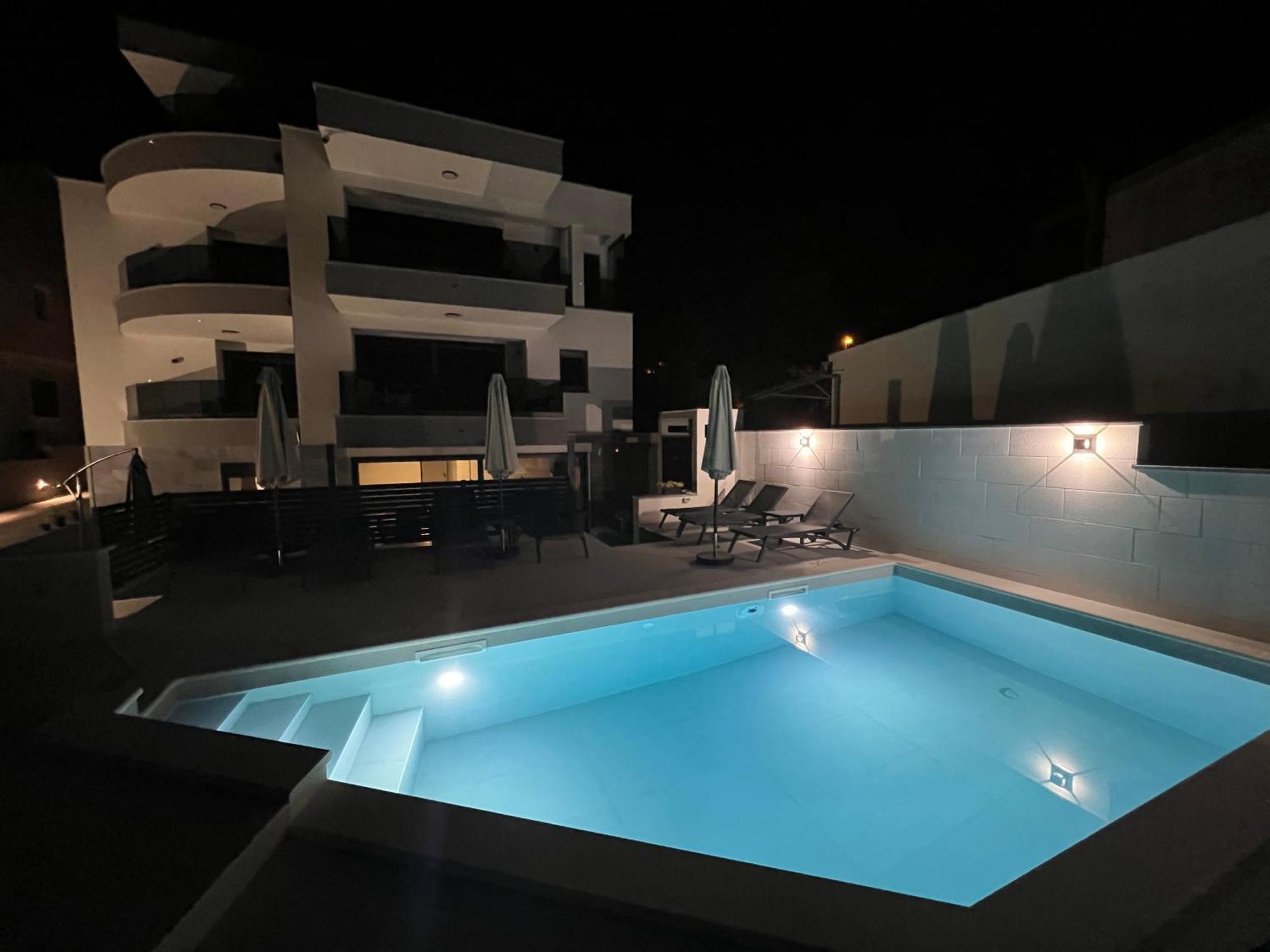 White Pearl Apartments - New Grebastica Exterior photo